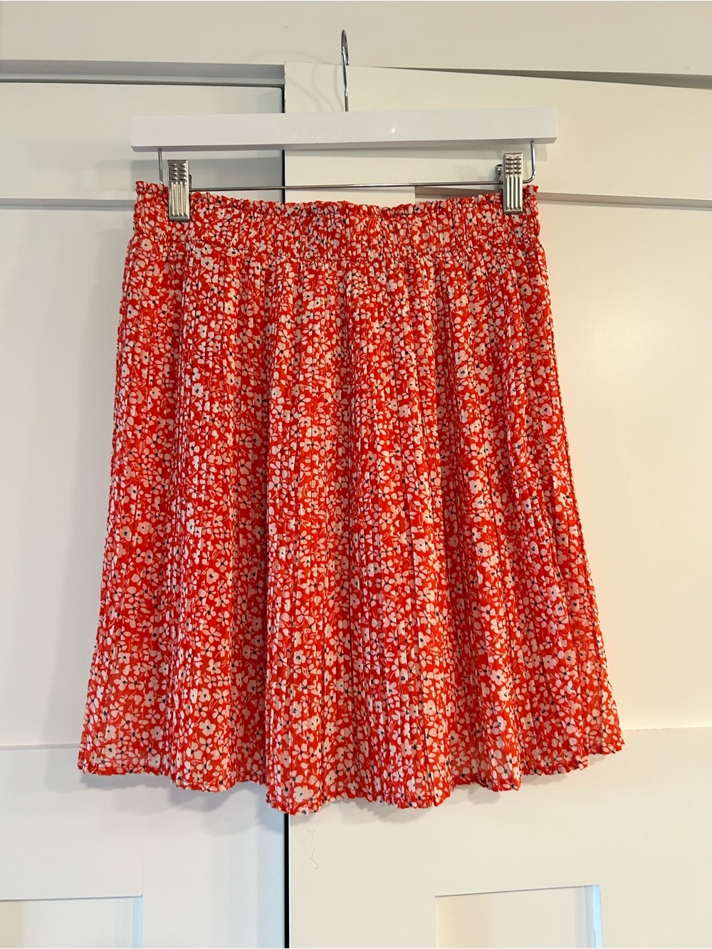 High Waisted Red Floral Pleated Women’s Skirt